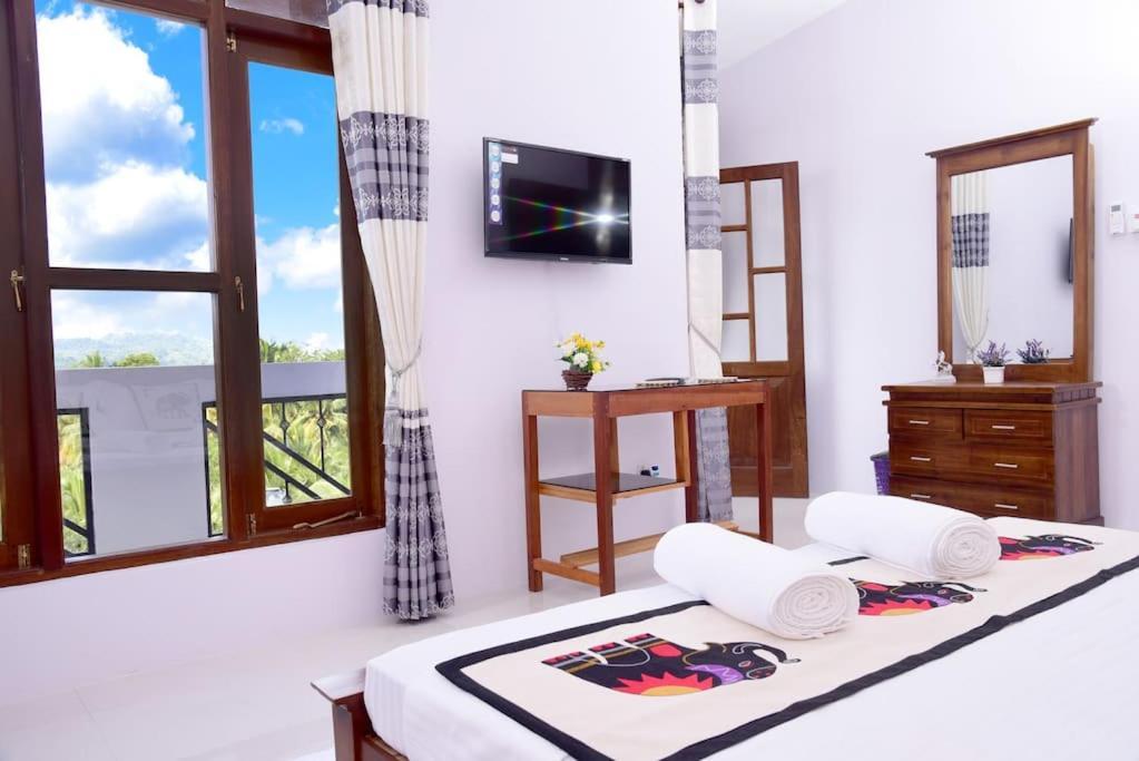 Saru Holiday Apartment - Upto 6 Guests キャンディー エクステリア 写真