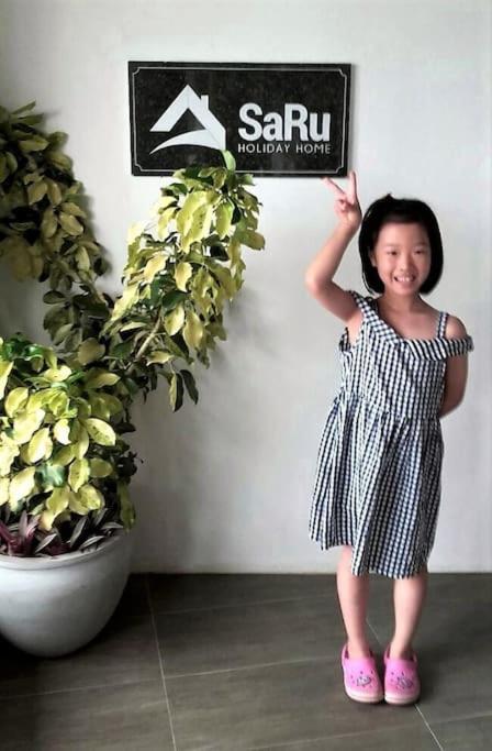 Saru Holiday Apartment - Upto 6 Guests キャンディー エクステリア 写真