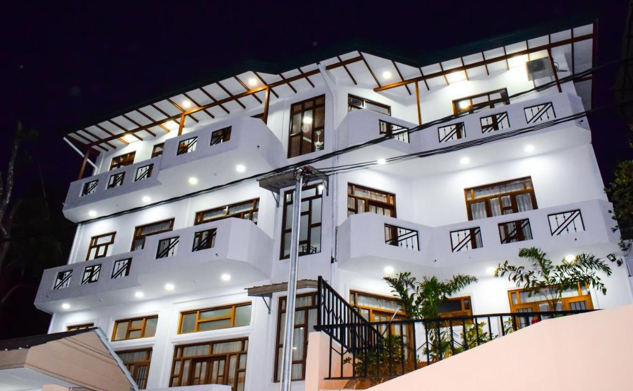Saru Holiday Apartment - Upto 6 Guests キャンディー エクステリア 写真